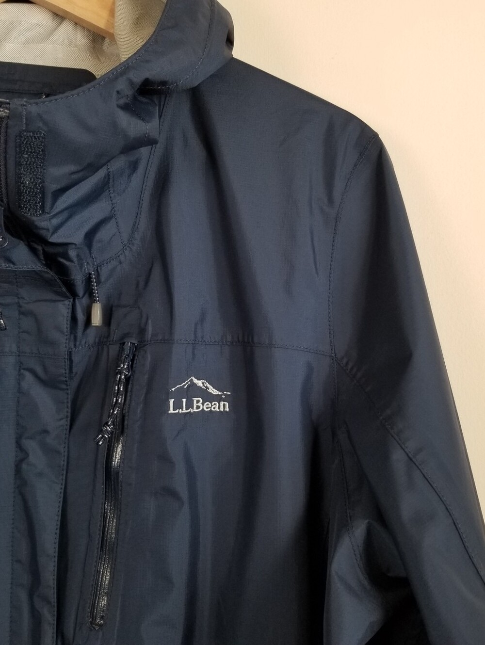LL Bean Trail Model Rain Jacket Size XL - Picture 4 of 10